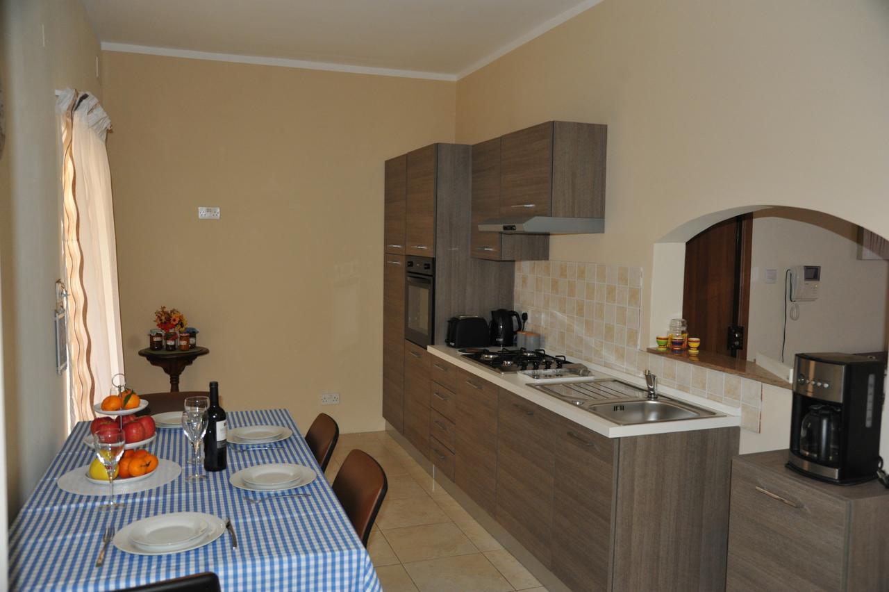 Doms Apartment Tarxien Cameră foto